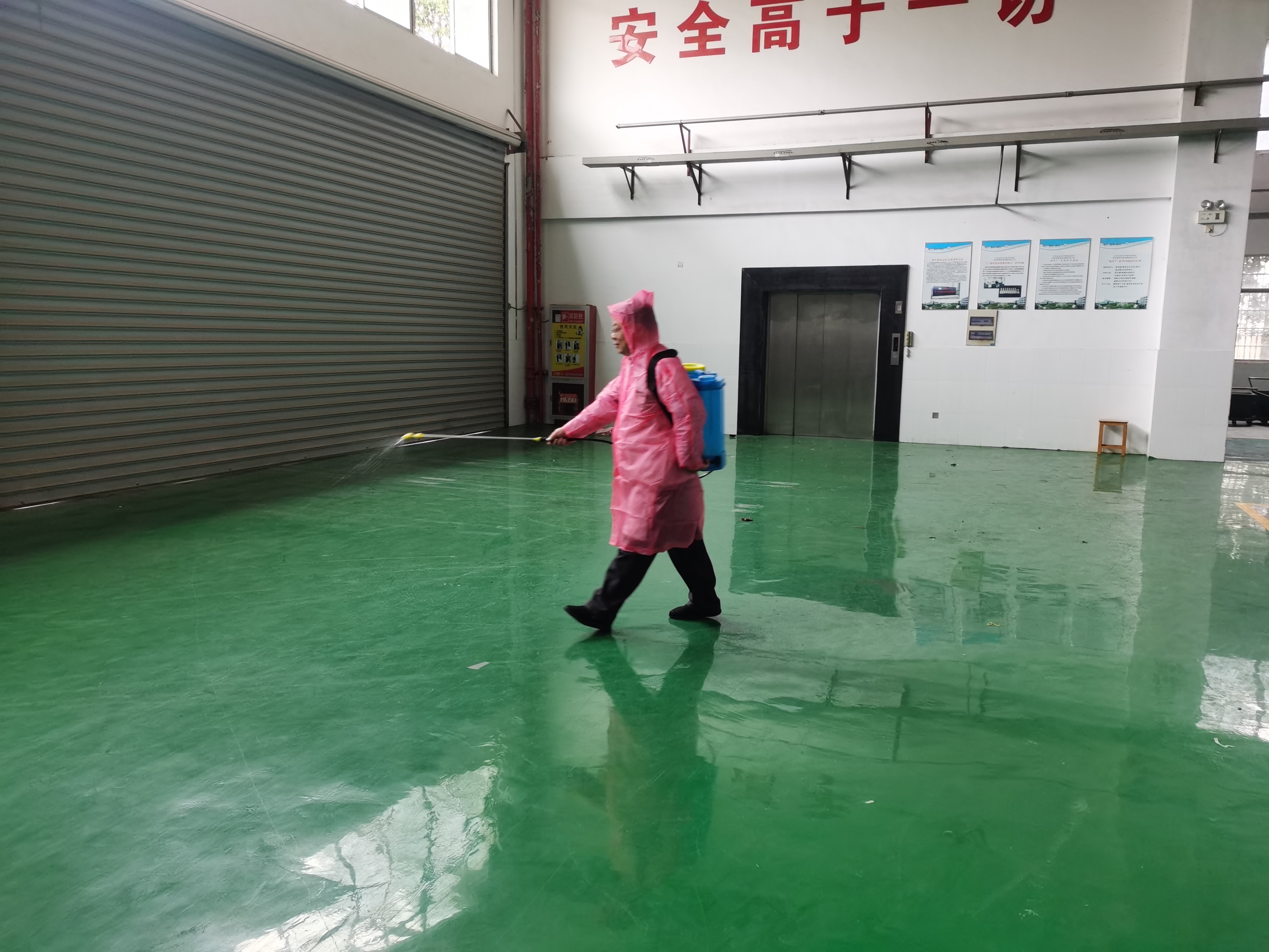 学校组织落实2022年春学期开学报到工作和防疫防控工作