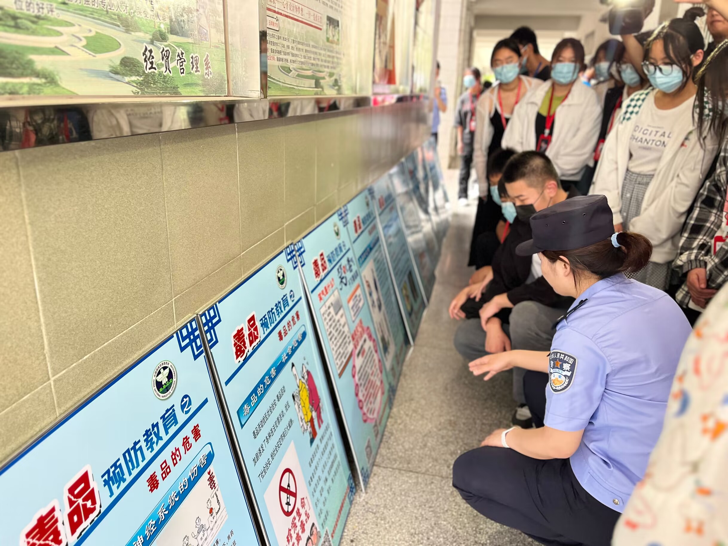 无毒校园，护航青春——多宝登录平台禁毒禁烟宣传活动进校园